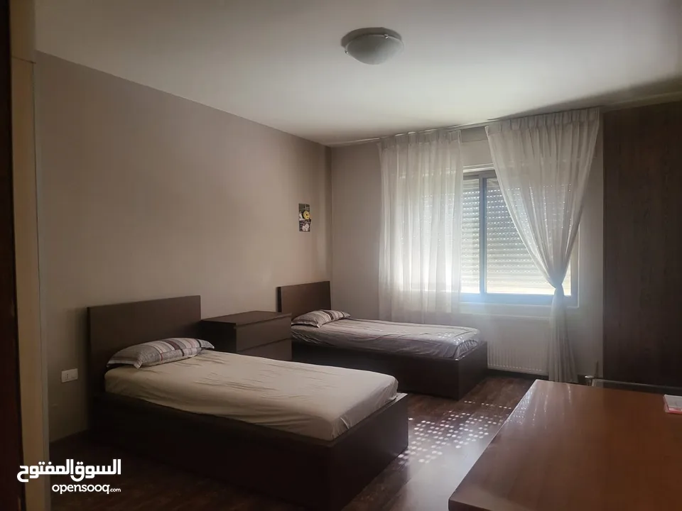 شقة طابق اخير مع روف للبيع ( Property ID : 38964 )