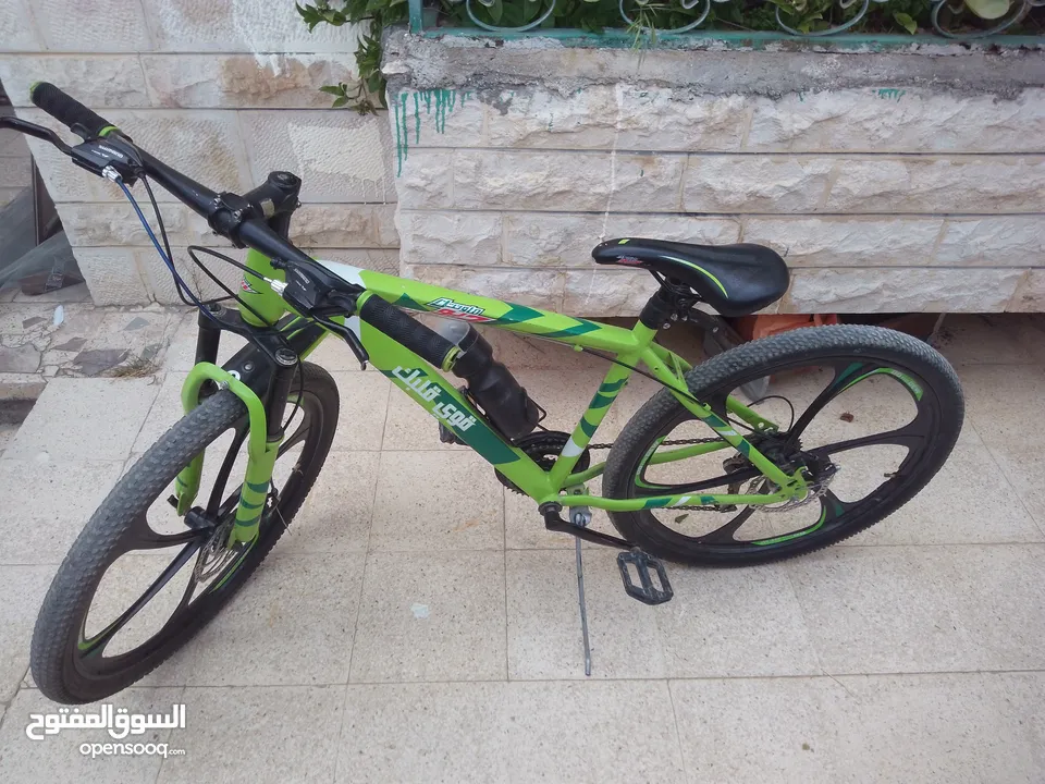 بسكليت ديو اصلي امريكي استعمال شهر واحد بالوكاله نظيف راح نراعي اللي بشتريه والله يبارك لصاحب النصيب