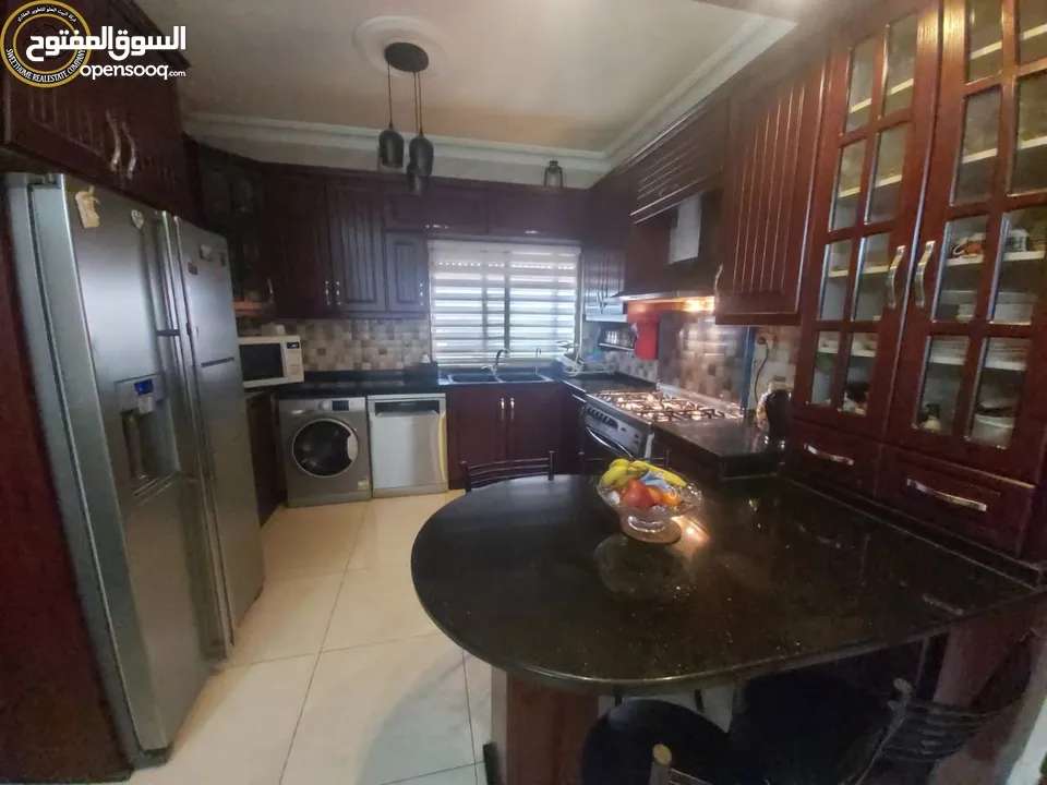 شقة مميزة للبيع في السابع  خلف جمعية خليل الرحمن طابق ثاني 140م تشطيب سوبر ديلوكس