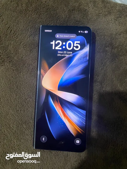 z fold 4 512 بسعر حرق