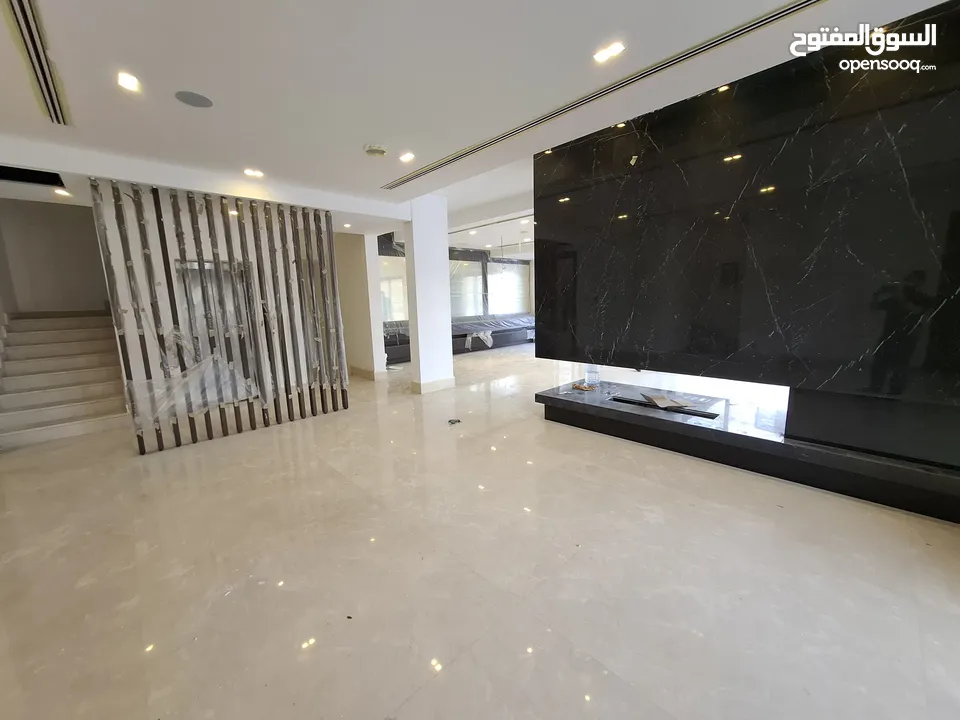 Villa for sale  ( Property 43026 )-174809396