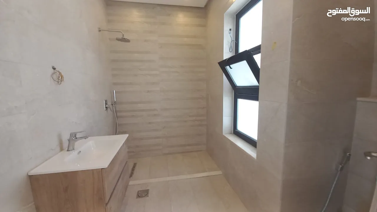 فيلا شبه مفروشة للايجار في عبدون  ( Property 38332 ) سنوي فقط