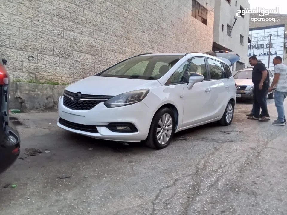 اوبل زافيرا 2015