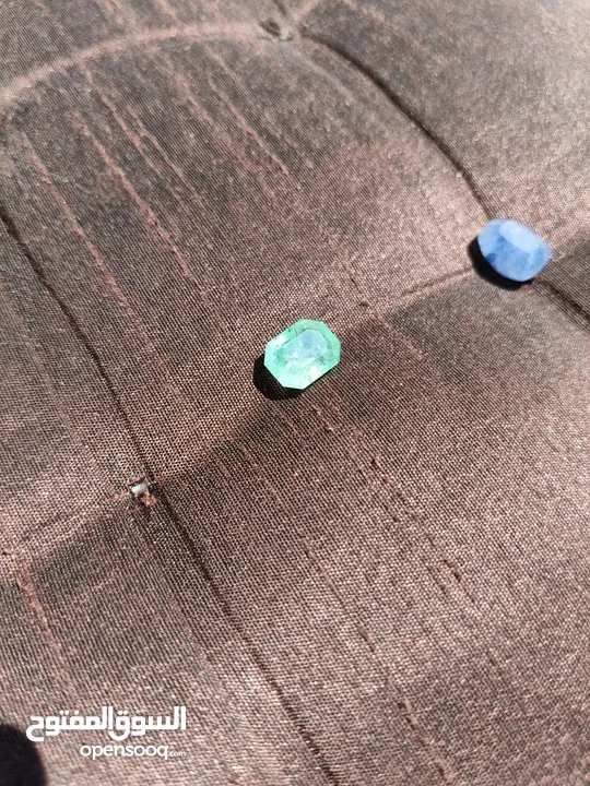 Blue sapphire natural  Emerald natural  Yaqoot natural