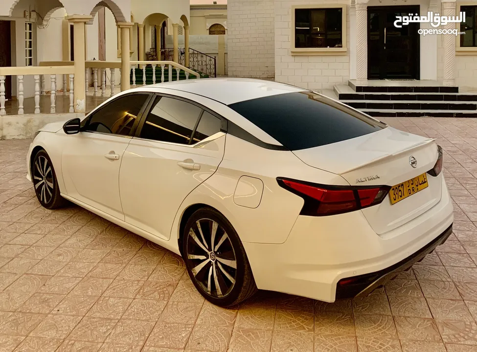 ألتيمـــا 2020 SR Sport للبيع فقــط..