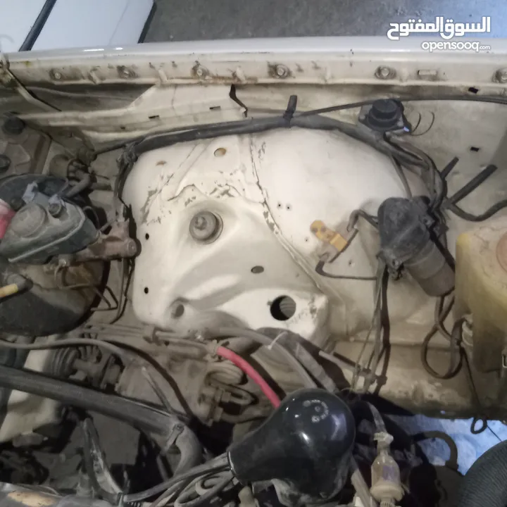 مرسيدس e200 لف (التواصل على الرقم الموجود داخل الاعلان فقط )