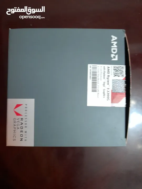 AMD Ryzen 3 2200G CPU + Box + Cooler (شبه جديد)