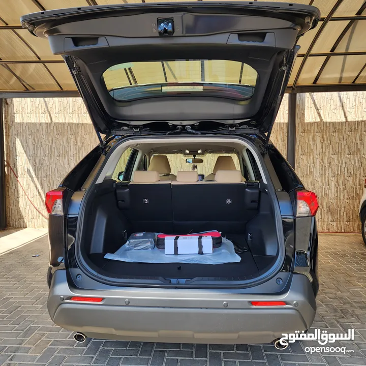 TOYOTA RAV4 LE 4X2 HYBRID -2024  تويوتا راف فور  2024-صنع ياباني