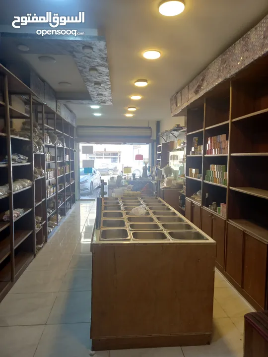 سوبر ماركت و محمص للبيع بسبب مشاكل صحية قابل للتفاوض