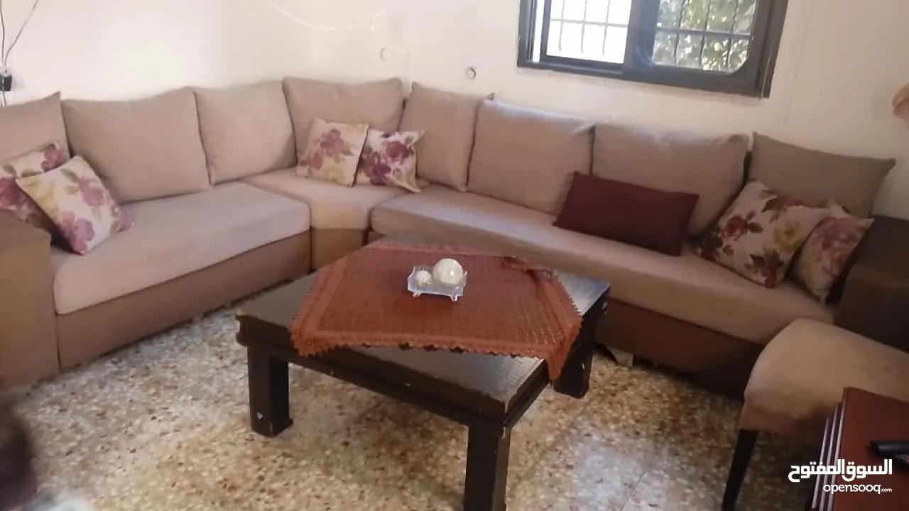 طقم كنب مستعمل بحاله جيده