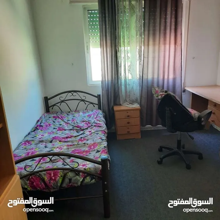 غرف مفروشة للطالبات