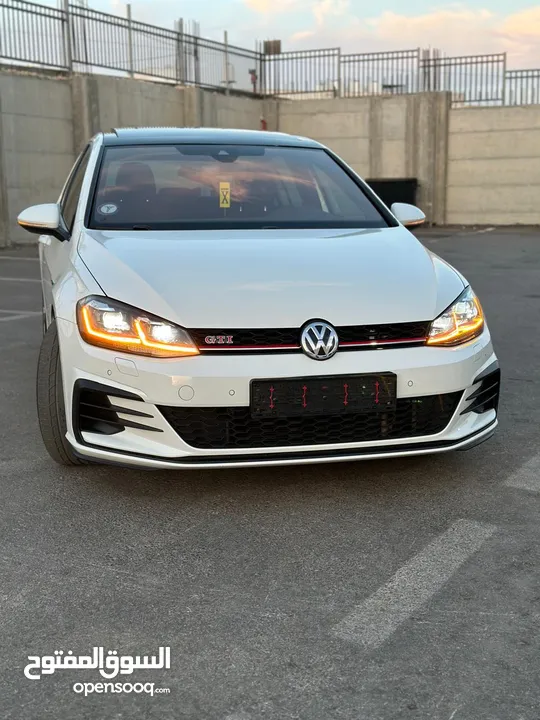 جولف GTI MK7.5 PERFORMANCE فل اضافااات ولا جرام بوية بحالة الوكالة عداد اصلي 47