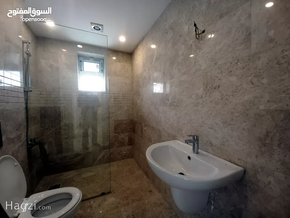 شقة غير مفروشة للايجار في الدوار الرابع  ( Property 33648 ) سنوي فقط