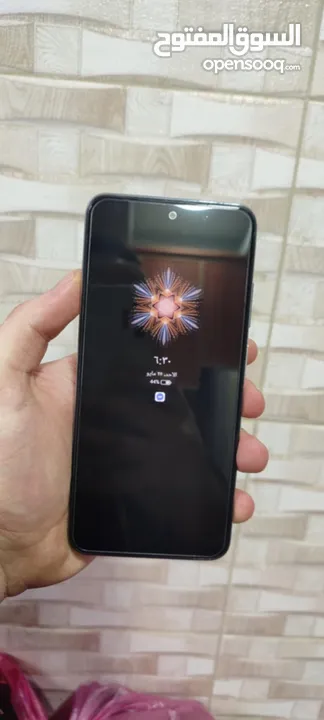 جهازين للبيع او البدل Galaxy s21  Redmi note 10