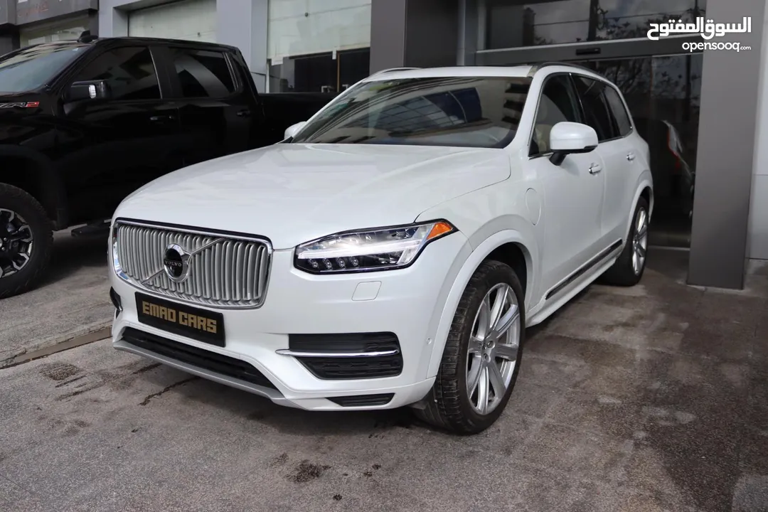 فولفو CUV 7 مقاعد فل الفل XC90 اعلى مواصفه نواصل واتس اب انا خارج البلاد و البيع لداعي السفر