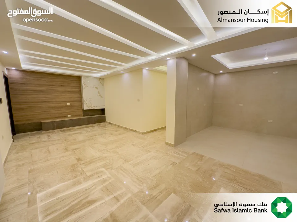 شقة اخير مع رووف 210م2 في منطقة الرابية/ الرابية 13 (اسكان المنصور)
