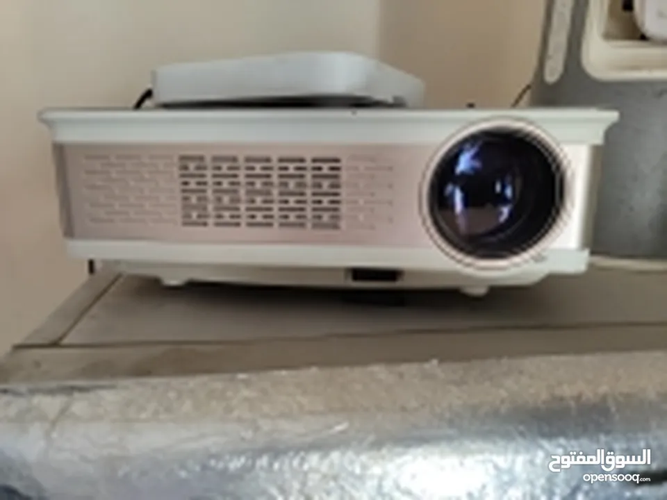 Led projector in a Very good condition