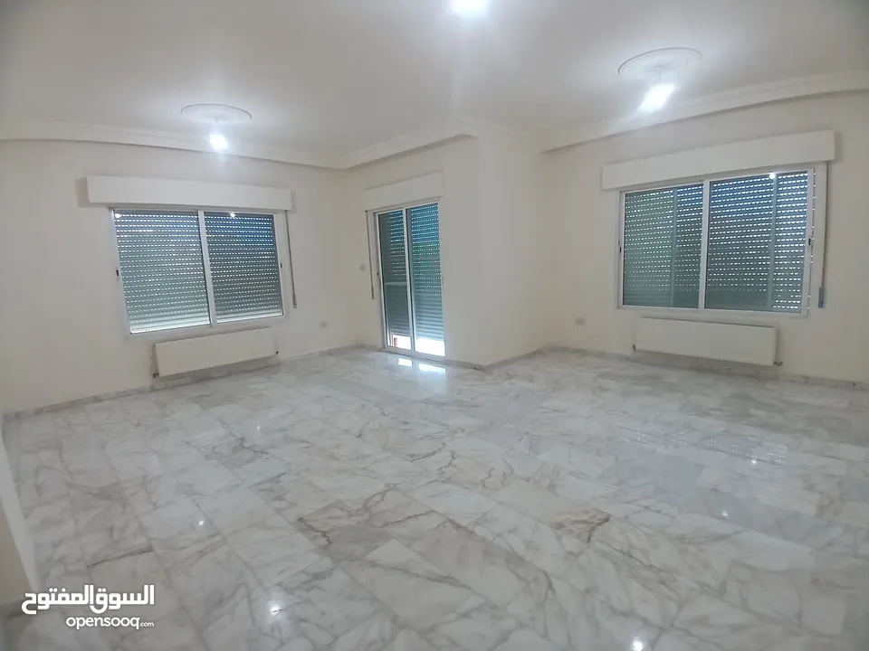 شقه فارغه للايجار سوبر ديلوكس في الجبيهه حي الريان قرب الخدمات