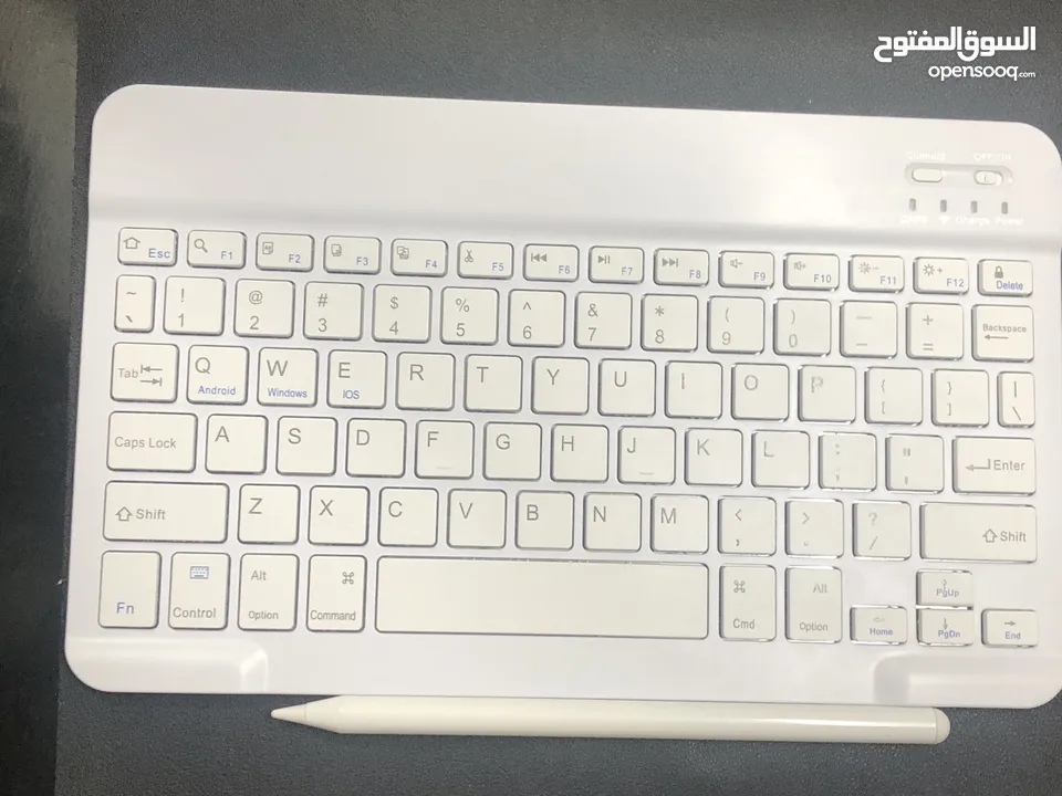 iPad Air 5 64g M1 +قلم+كيبرد ايباد اير الجيل الخامس  *اقرا الوصف جيدًا*