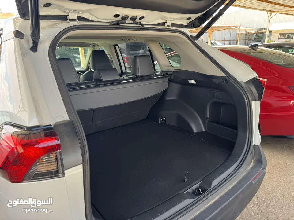 Toyota Rav4 2023 XLE Premium