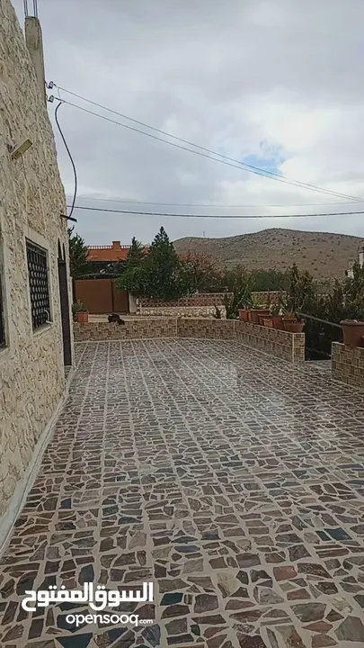 جلي جميع انواع البلاط والرخام والجرانيت والسيراميك والمزايكو والبازلت