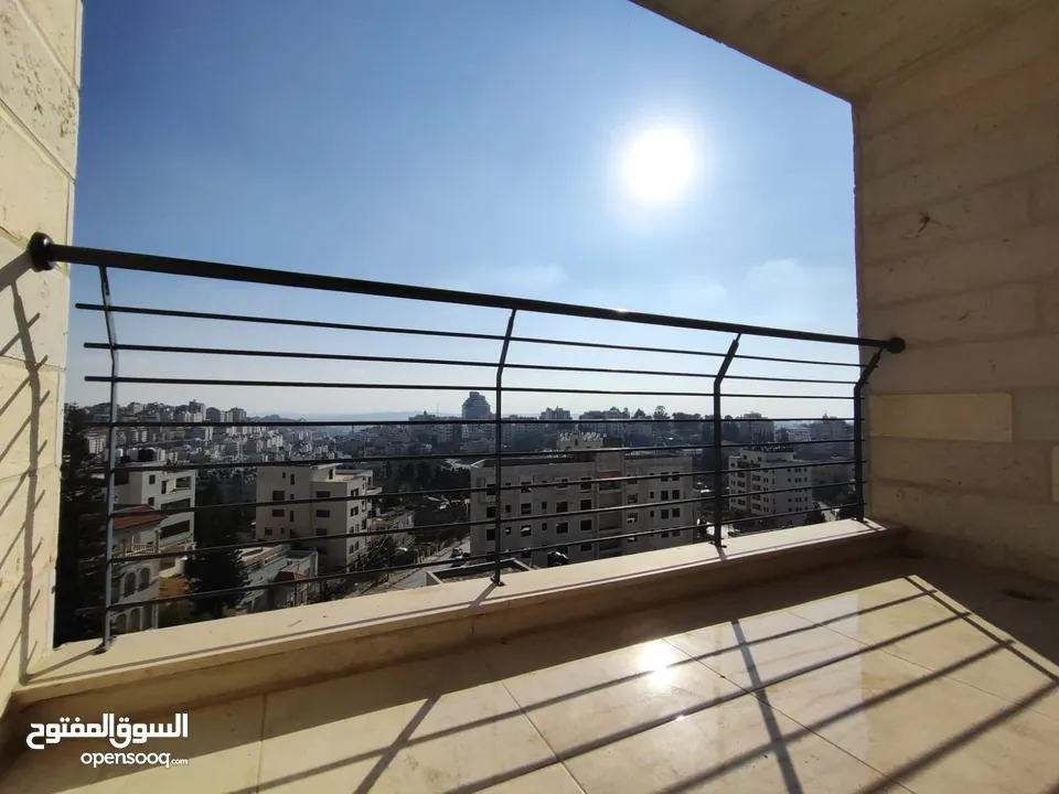 شقة فاخرة للبيع – رام الله التحتا  قرب مدرسة عزيز شاهين