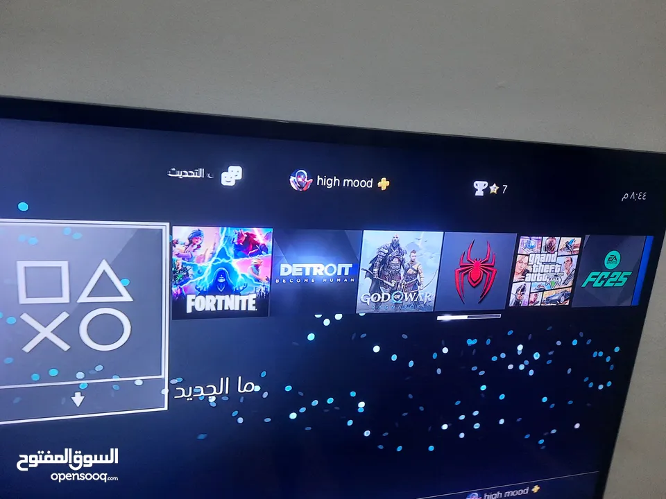 بلاستيشن 4 برو مع حساب العاب مجاني