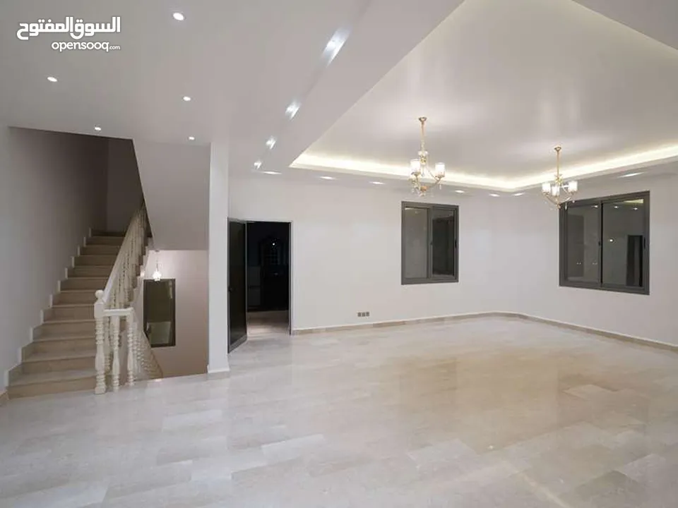 للبيع فيلا 7غرف.بمنطقه شرقان . لوكيشن مميز.مساحه واسعه .استلام فورى.