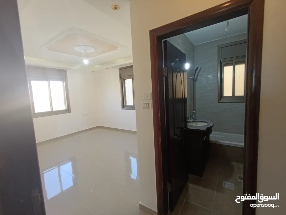 شقة في المصايف 150 متر صافي 3 غرف من المالك مباشرة (عمارة تل المصايف - طابق ثالث)