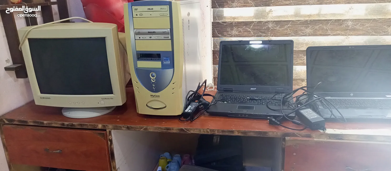 لاب توب عدد 2 وكمبيوتر نوعيه قديمه استعمال خفيف نوع لاب HB ونوع acer ونوع الكمبيوتر PHILIPs البيع كو