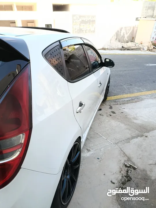 هونداي اي ثيرتي