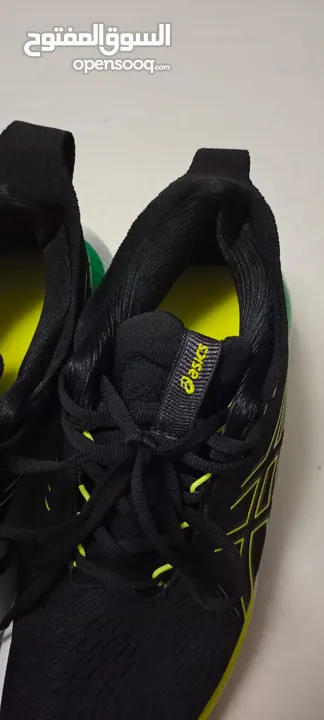 بوت asics للركض للبيع