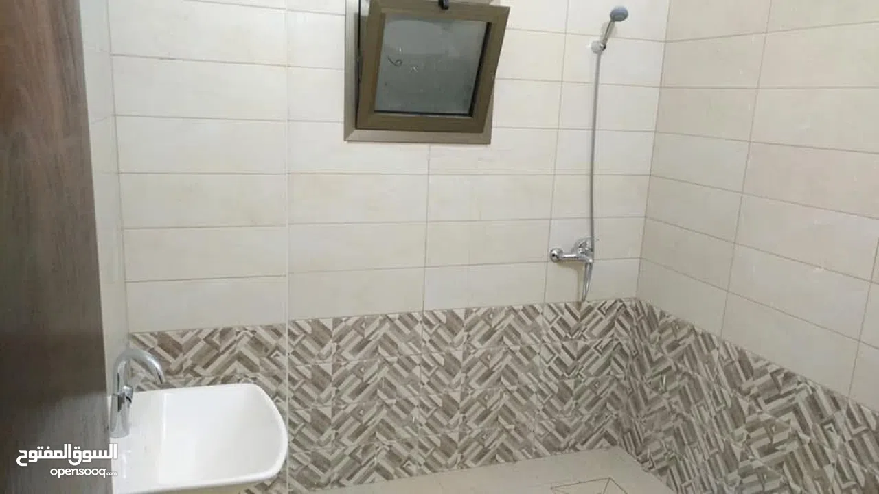 شقة مشطبة حديثا للبيع