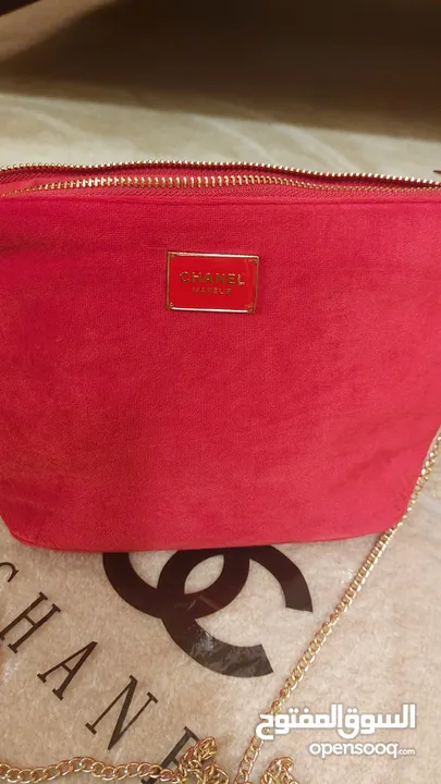 Channel crossbody/makeup bag