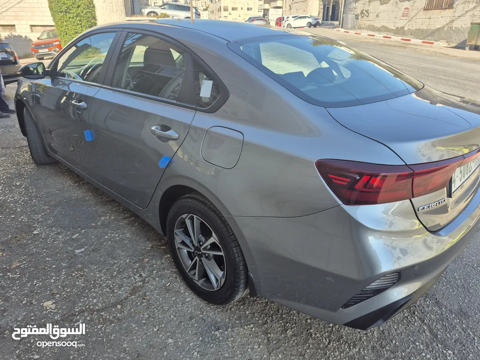 كيا سيراتو 2021 دهان شركة بوضع ممتاز جدا صالون بالنايلون بحالة الشركة .