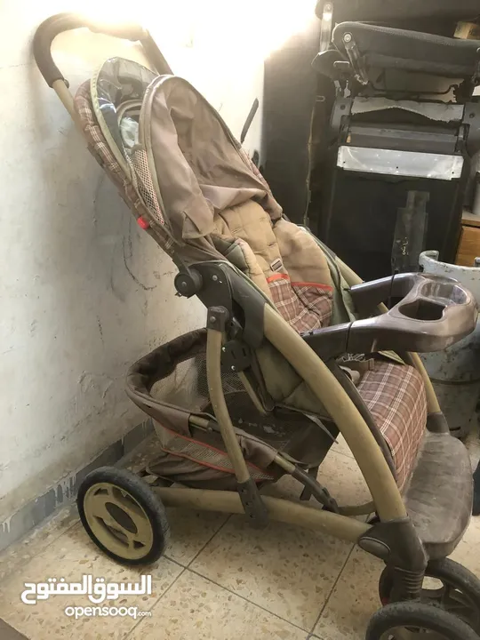 عرباية شارع للأطفال  ماركة GRACO العالميه بحالة الجديد بسعر مغري