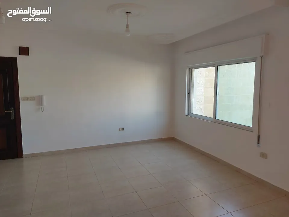 شقة طابق ارضي للبيع من المالك مباشره