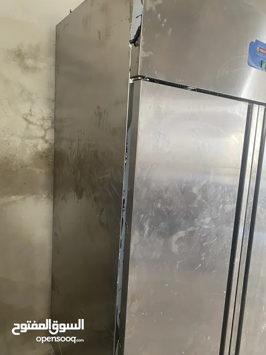 فريزر واقفة بابين ستانلس صواني 60*40سم