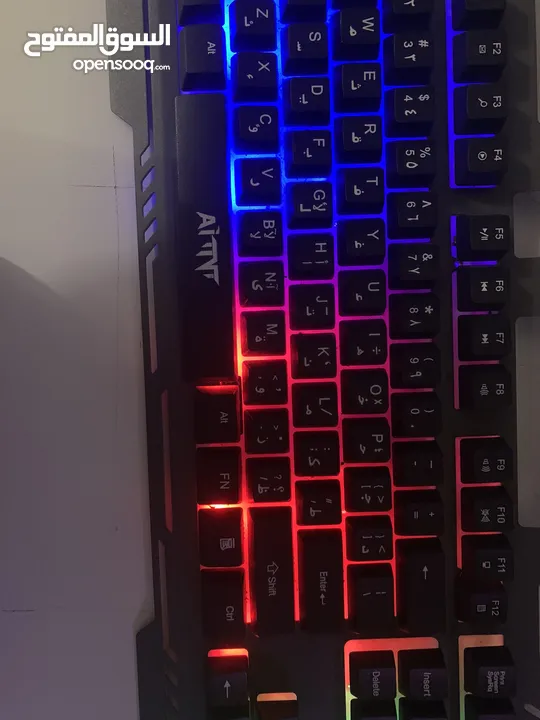 استعمال 7 اشهر فقط Pc شبه جديد و كل الموجد جديد ولا يوجد خلال في الجهاز