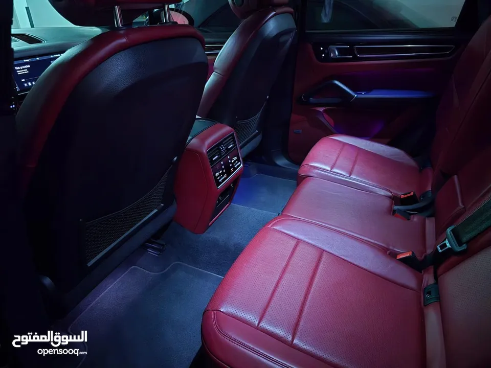 Porsche Cayenne S 2019 oman agency