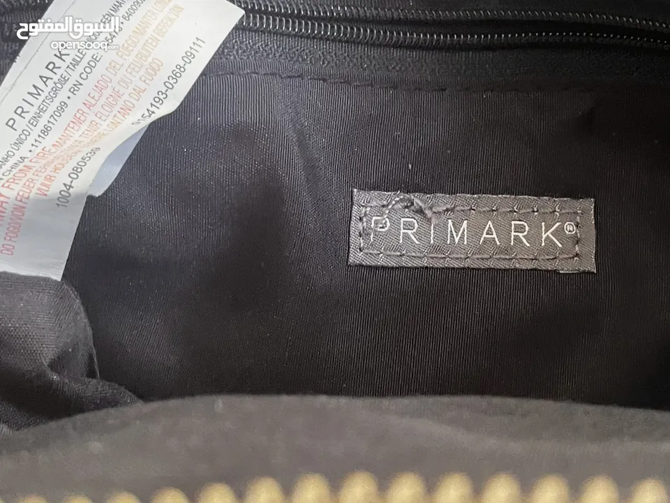 شنطة PRIMARK الأصلية لم تستخدم وبحالة الوكالة ب9 دنانير بس