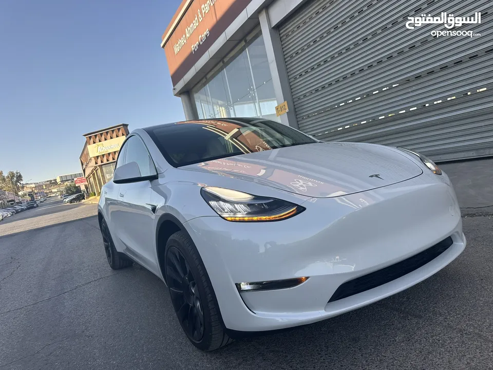 TESAL MODEL Y LONG RANGE DUILMOTOR 2023