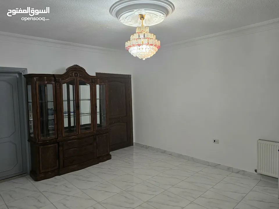 شقه ارضيه مستقله شبه فيلا للبيع
