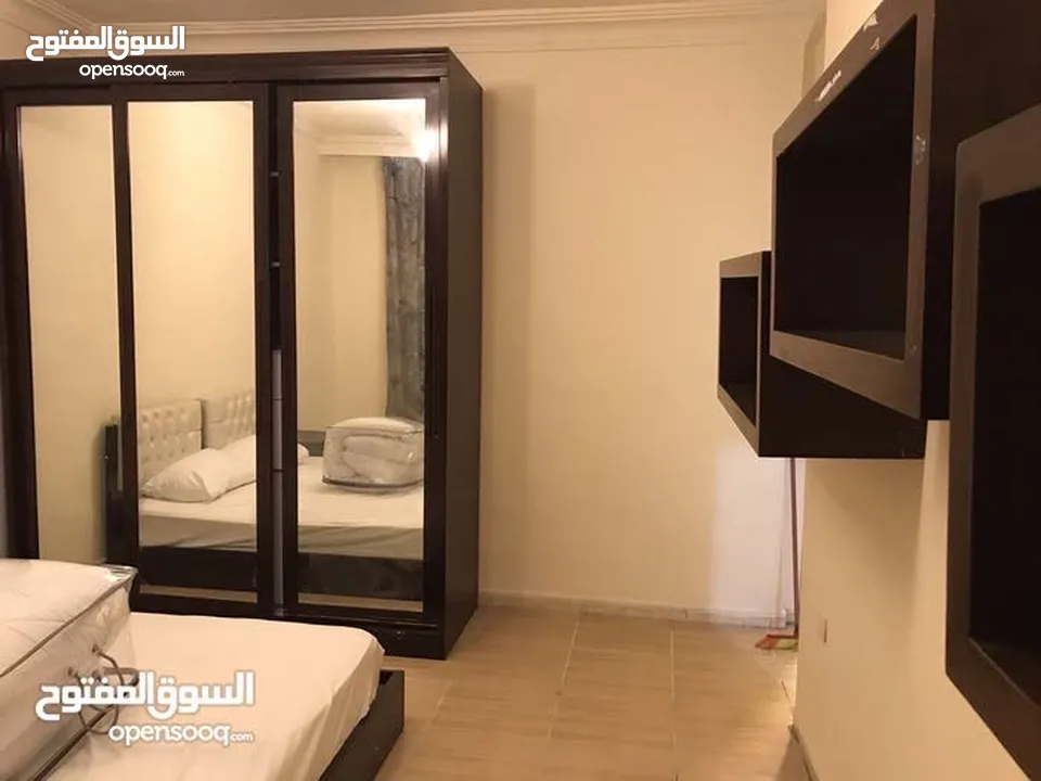 شقه استثماريه بموقع ممتاز الجاردنز
