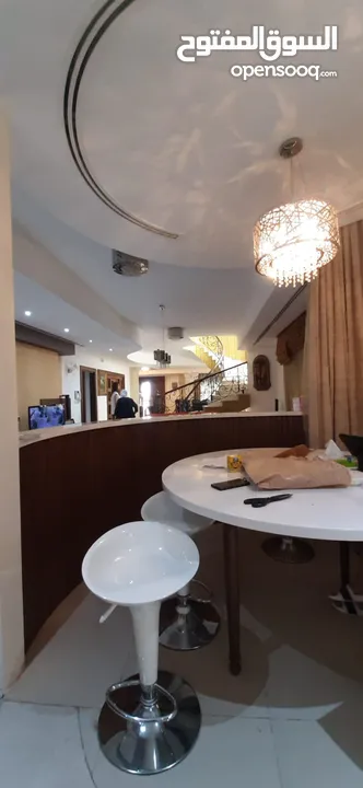 فيلا للايجار يوجد خيارات اخرى Villa for rent, other options available V7