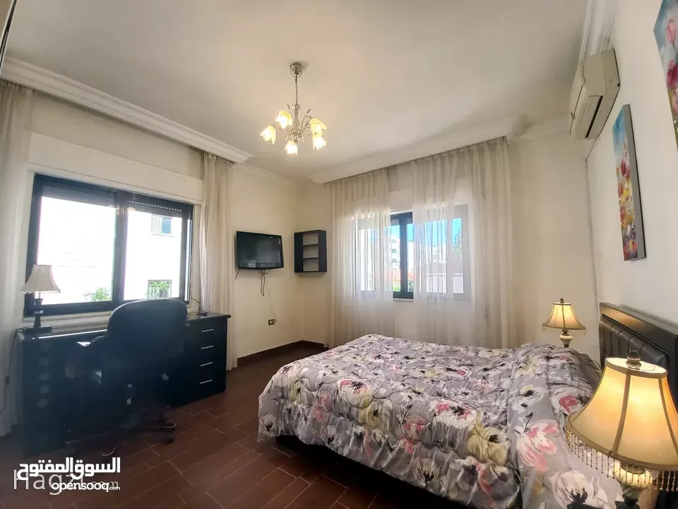 شقة مفروشة للإيجار في الصويفية  ( Property 31960 ) سنوي فقط