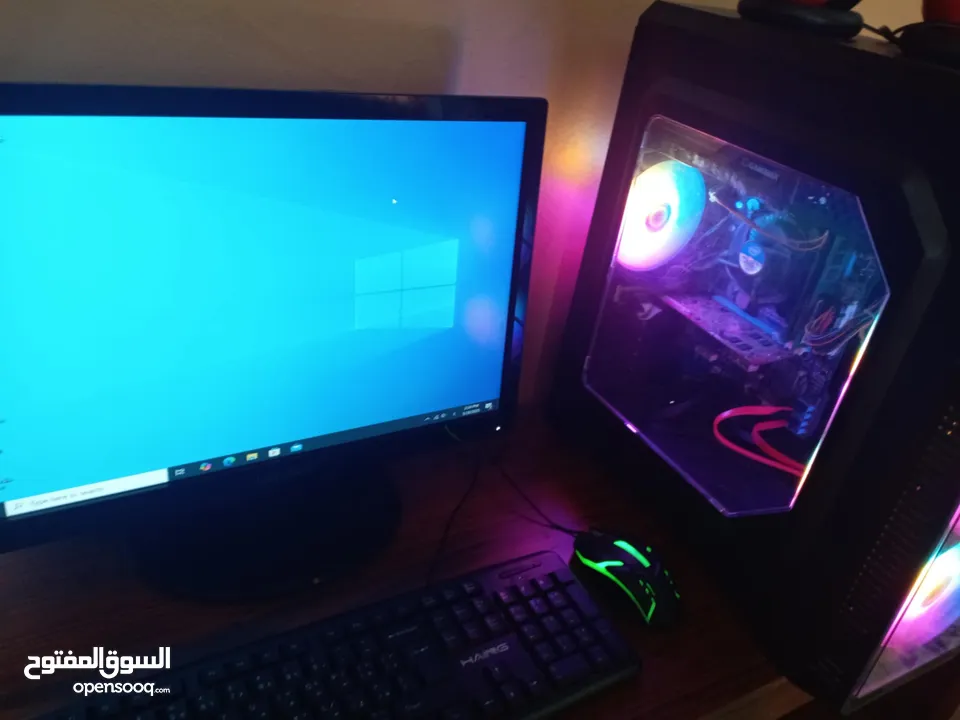 كمبيوتر ممتاز للبيع         حرقققق .