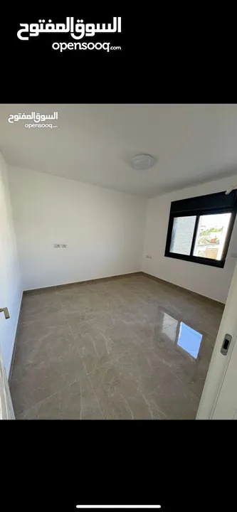 بيت جالا سدر شقق للبيع جاهز فوق مدرسه طليطه كل طابق شقتين اطلاله مميزه. سعر من 650 الي 800 شيكل