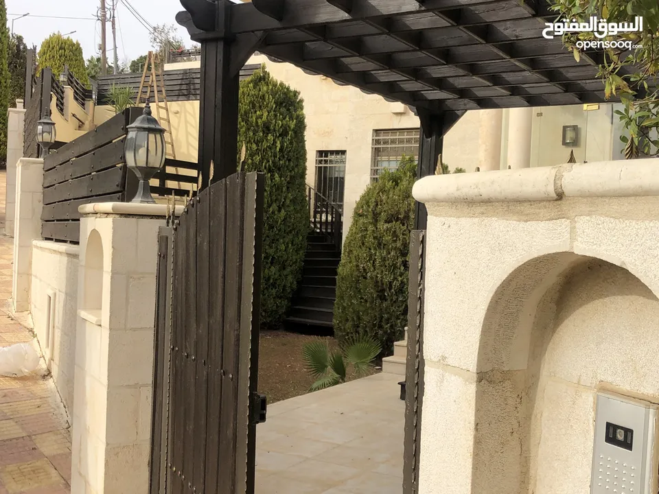 فيلا في عبدون للايجار  Villa For Rent At Abdoun