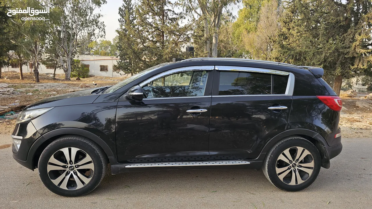 كيا سبورتاج موديل 2012